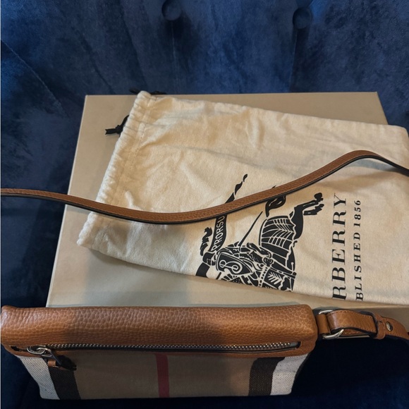 Burberry Tan and Gray small canvas and leather Crossbody Bag - Picture 5 of 7